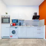 Pine Living Lägenhetshotell München