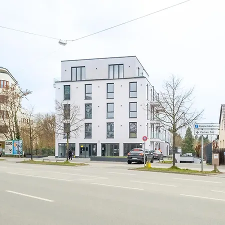 Pine Living Апарт-отель Мюнхен