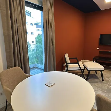 公寓式酒店 Pine Living 4*