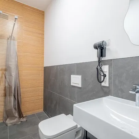 Pine Living Aparthotel 3*