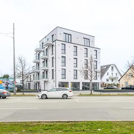 Aparthotel Pine Living München